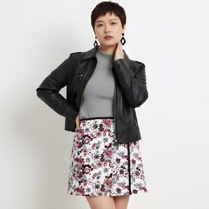 EUC Bushwacker SZ 10 red/black floral print, full wrap skirt/waist 33”-34”